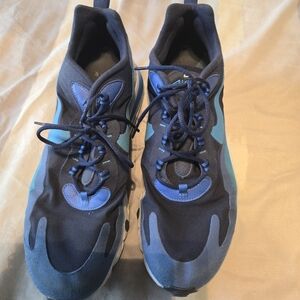 Nike Men's Black and Blue Athletic Sneakers